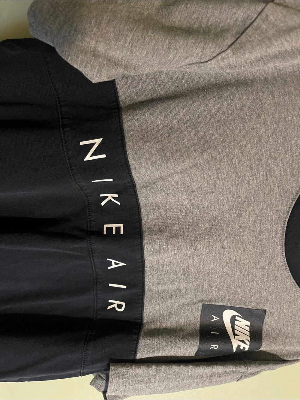 Nike Two-Tone Gray and Black Nike Air Short Sleeve Tee